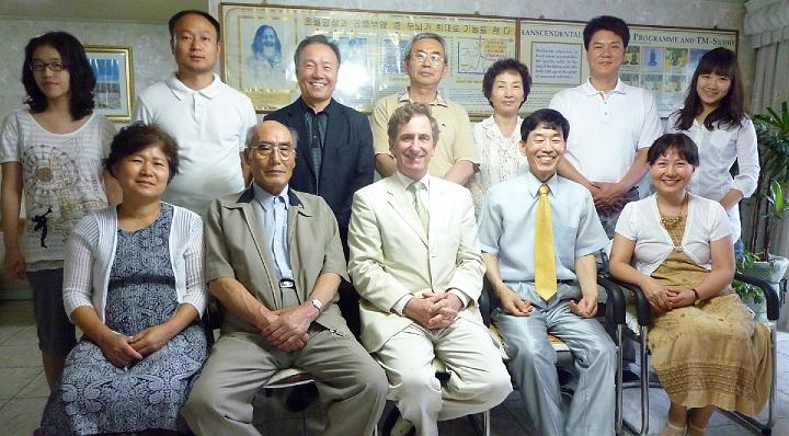 084 Korea meditators_1.jpg - Seoul's Invincibility Centre leaders and members with Dr Ashley Deans.